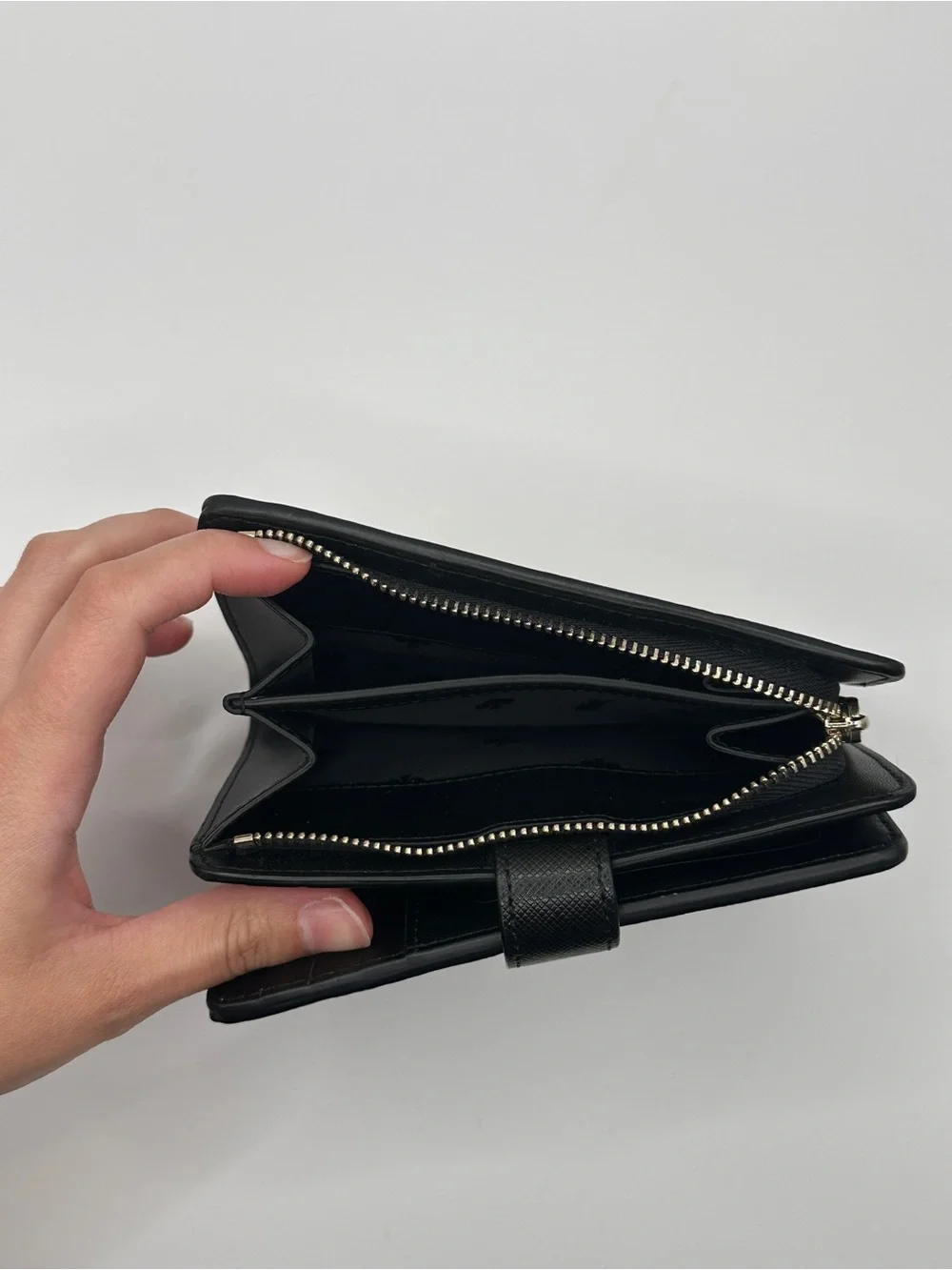 Kate Spade New York Two-Tone Black and Beige Wallet